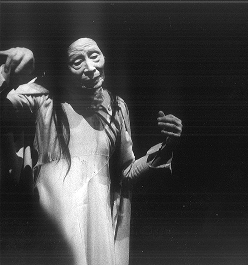 Kazuo Ohno (J): Halott Tenger, IMMT, 1989.